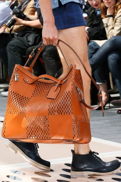 Look 35